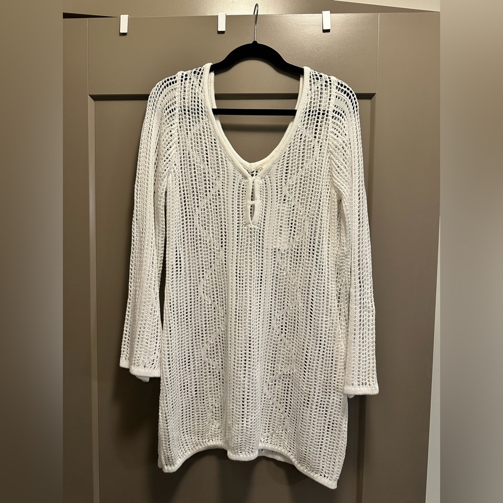 Koy Resort long sleeve crochet cover up size large